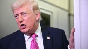 Presiden AS Trump menolak proposal perdamaian terbaru Iran terkait penundaan perundingan nuklir, berdampak pada aliran minyak di Selat Hormuz
